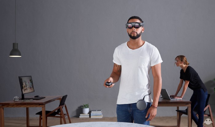 苹果新专利可防止 VR 用户碰到现实世界中的物体