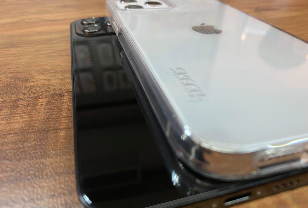 最新 iPhone 12 系列模型机曝光，致敬 iPhone 4