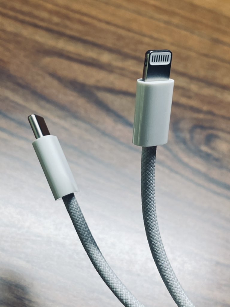 疑似 iPhone 12 编织 USB-C 至闪电线缆曝光
