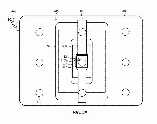 苹果新专利：有望在 MacBook 上为 iPhone 无线充电