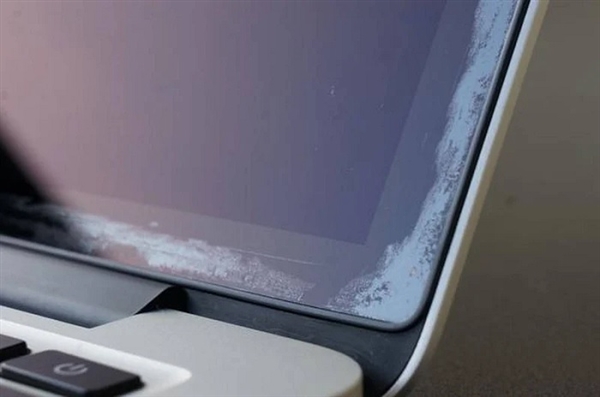 苹果确认 MacBook 屏幕存在问题：用户可免费维修