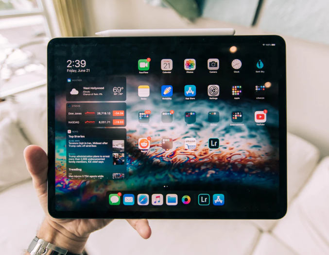 日媒：苹果因供应紧缺推迟 MacBook 和 iPad 生产