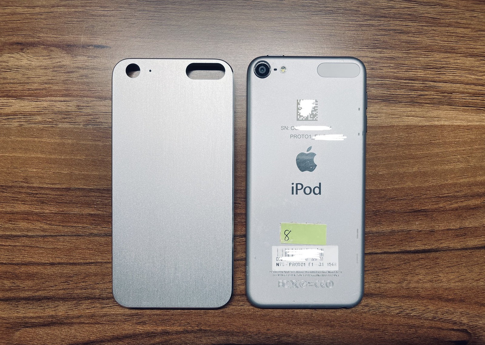 网友分享未发布的直角边 iPod Touch 原型机