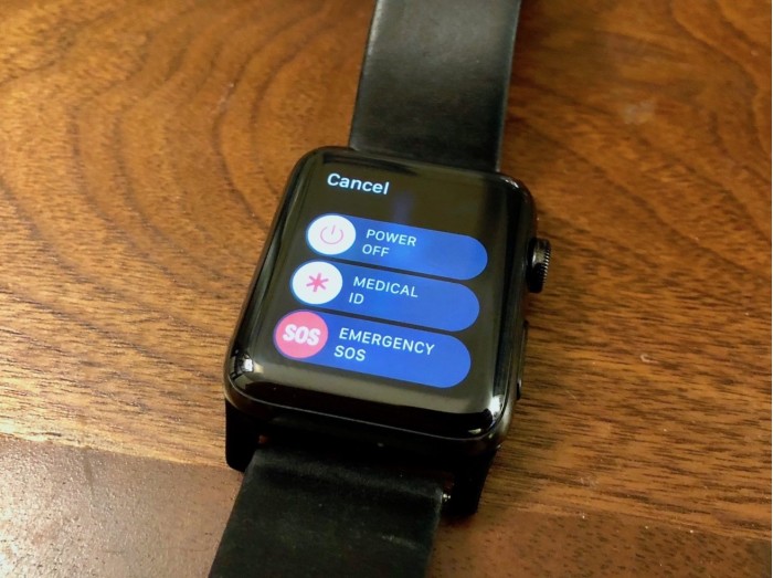 一些 Apple Watch 用户在睡觉或运动时不断地意外拨打紧急电话